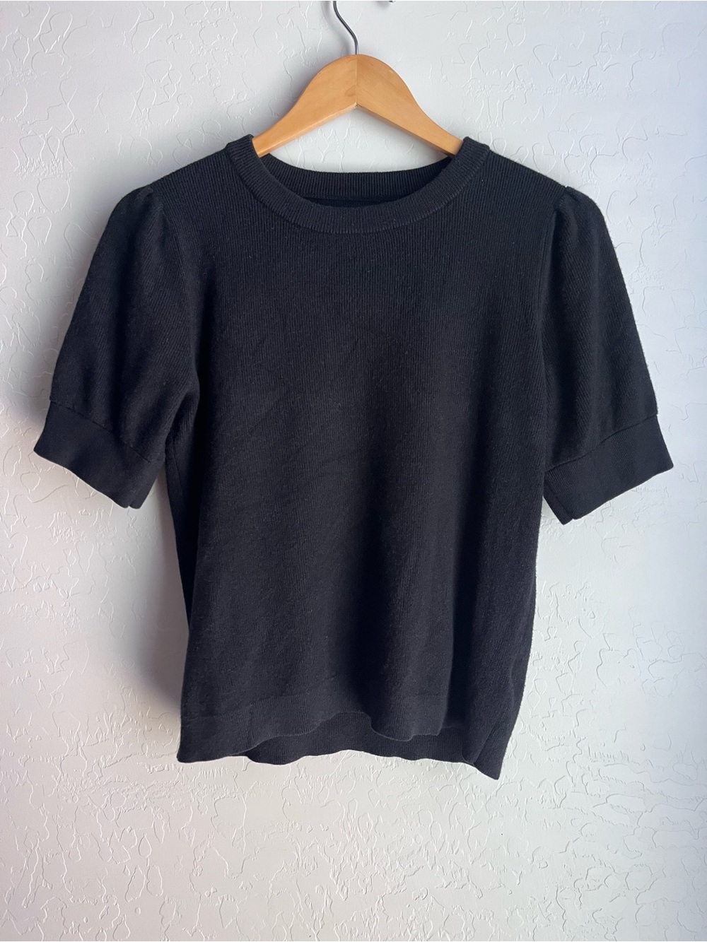 Black Short-Sleeve Knit Top with Subtle Puff Sleeves